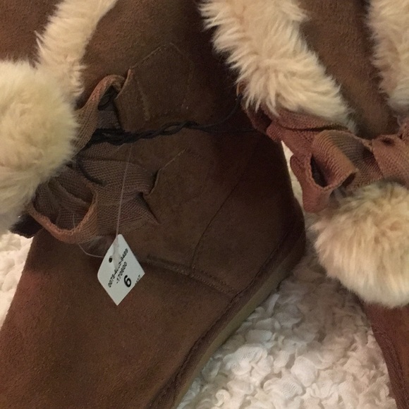 Brown Furry Pom Pom Booties - Picture 5 of 9